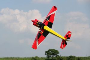 74" Slick 1880mm Žluto-Červeno-Černý Pilot RC